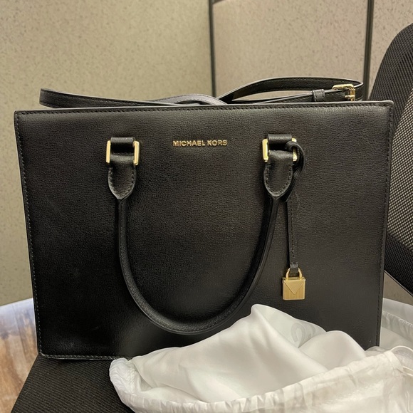 Michael Kors Bag - Picture 4 of 4